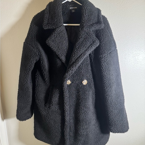 PrettyLittleThing Black Faux Shearling Teddy Coat - Picture 8 of 8